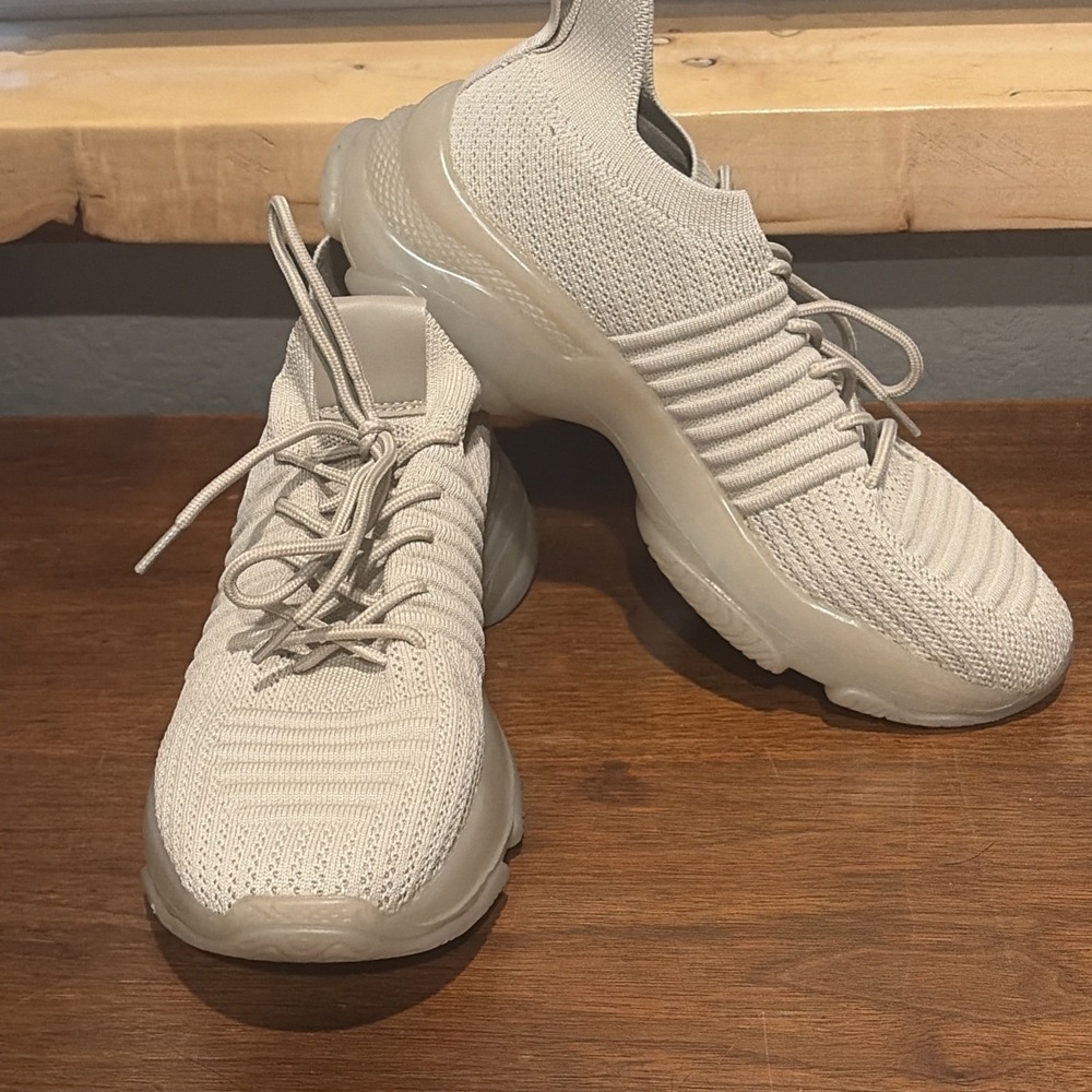 Cushionaire Apolo-T Knit Sneaker Memory Foam Chunky Platform Beige Womens 10
